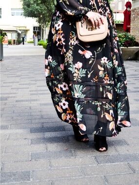 Belle & Sky floral dress size large in EUC